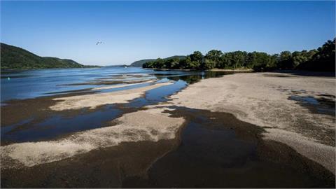 Unprecedentedly Low Danube Water Levels Highlight Need for Long-Term Action on Bulgarian-Romanian Section
